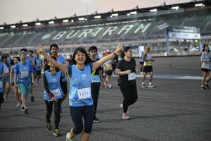 BIB: 039
                            <button type="button" onclick="openModal(10464990)" class="btn btn-primary btn-sm float-right btn-popup" data-toggle="modal" data-target=".modal-high-quality">
                        <i class="fas fa-shopping-cart"></i> Add to Cart
                    </button>
                                            <button type="button" onclick="isThisMe(10464990, true)" class="btn btn-success btn-sm float-right btn-popup btn-isme hidden" data-toggle="tooltip" data-placement="bottom" title="นี่คือรูปของคุณใช่ไหม คลิกที่นี่เพื่อเอาเข้าอัลบั้ม">
                        <i class="fas fa-plus"></i> Add to album
                    </button>
                    <button type="button" onclick="isThisMe(10464990, false)" class="btn btn-warning btn-sm float-right btn-popup btn-isnotme hidden">
                        <i class="fas fa-ban"></i> Remove from album
                    </button>